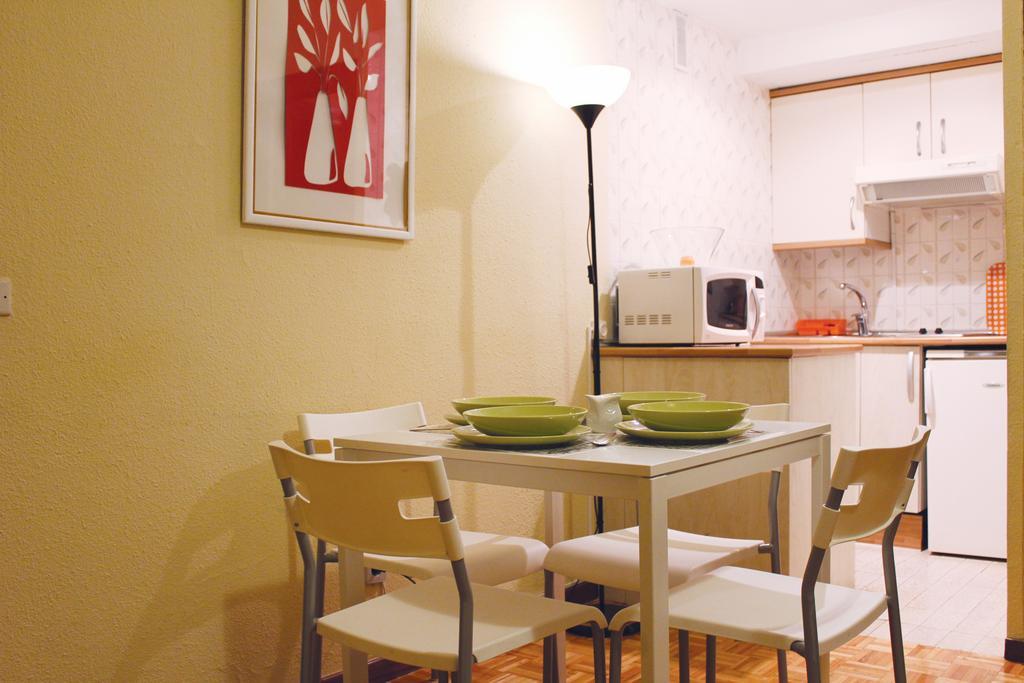Apartamentos Callecultura Madrid Zimmer foto
